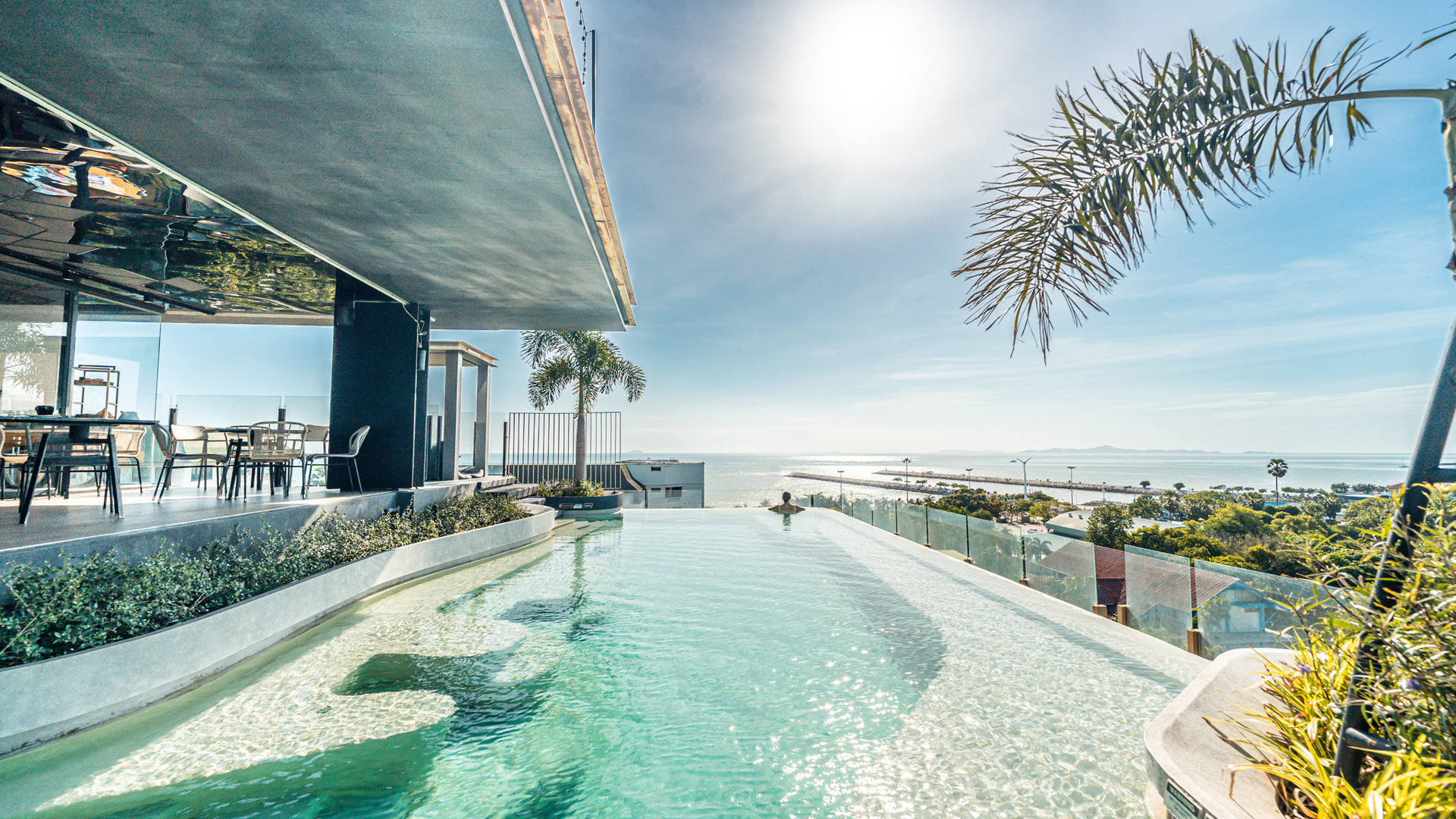 Rooftop Pool at SEAPHERE PATTAYA