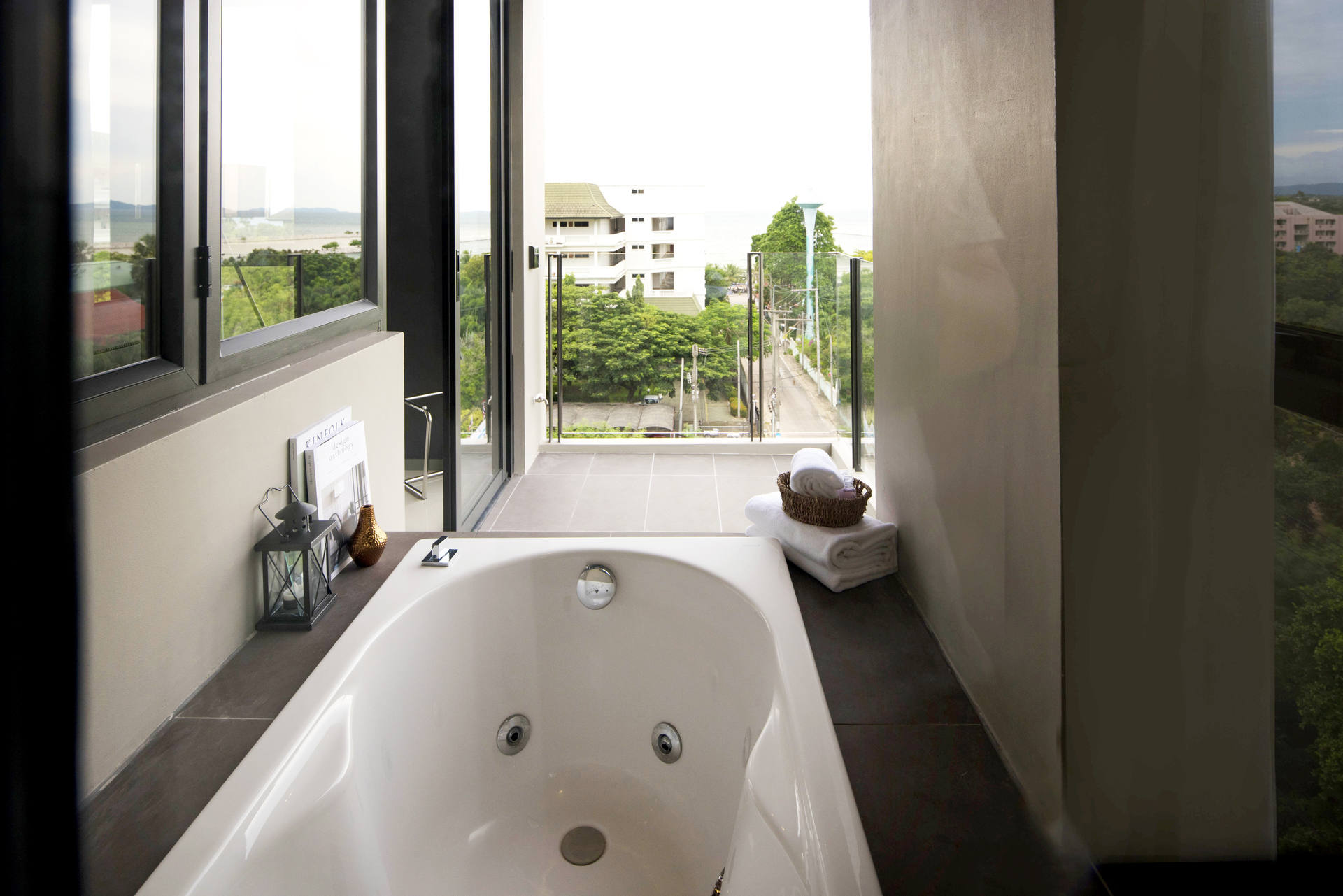 1BR Classic Suite
