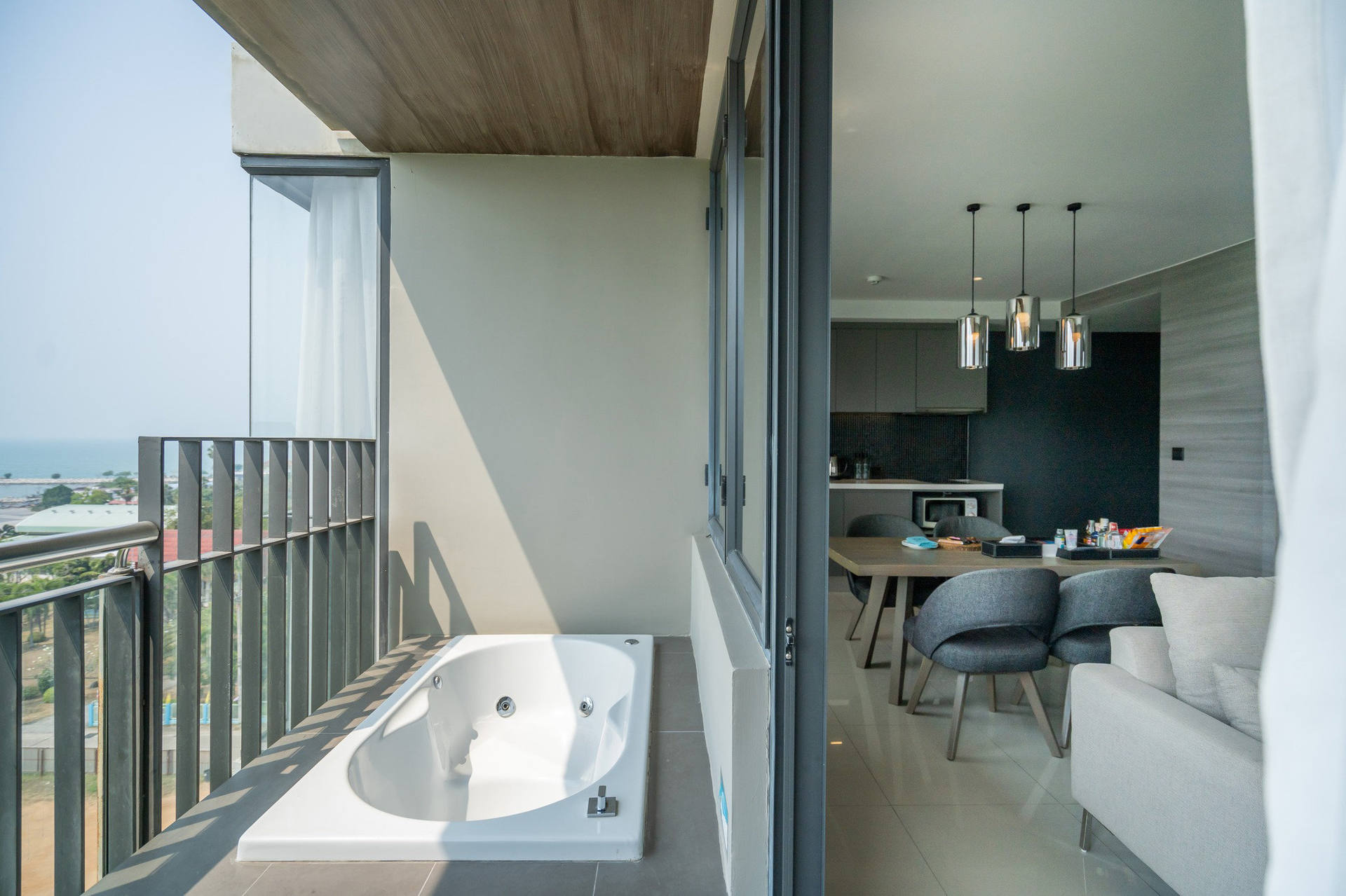 1BR Classic Suite Seaview