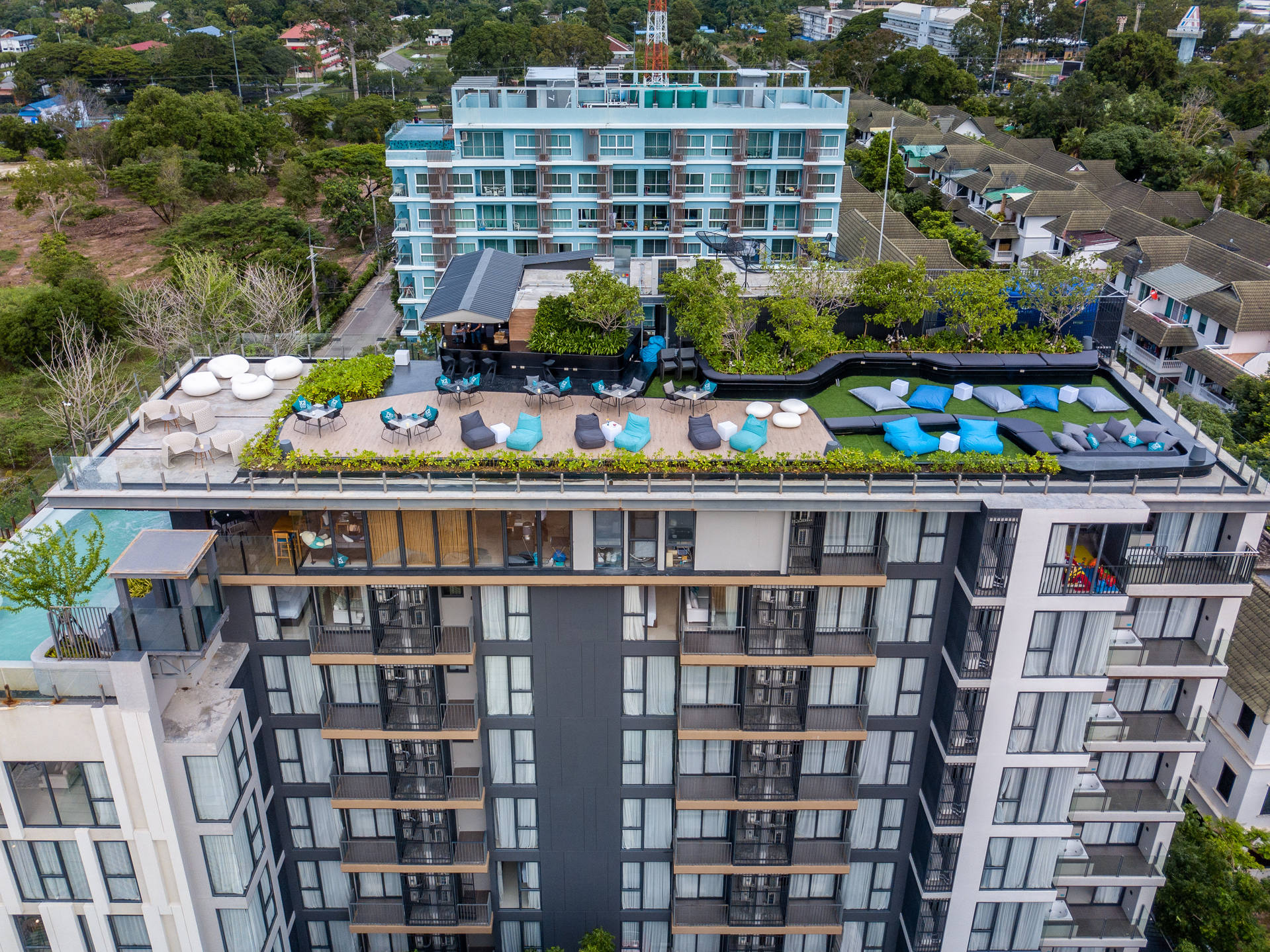 Sky Vibe Rooftop Bar SEAPHERE